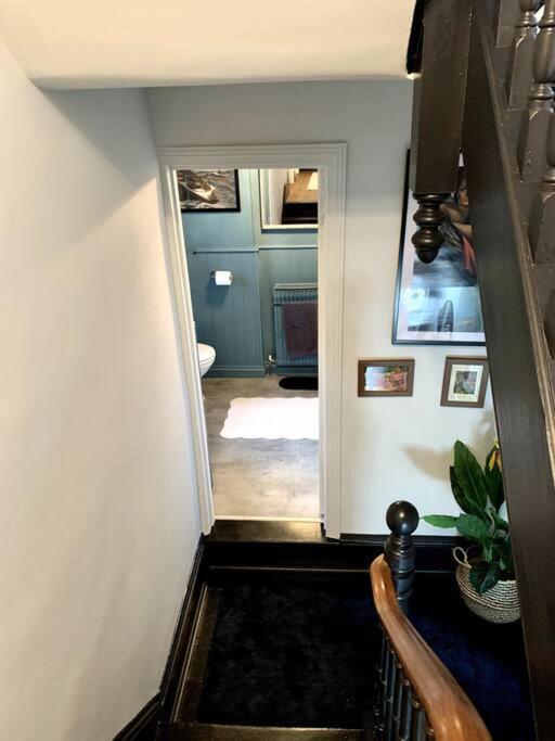 Chic Townhouse Near Tunnels Beaches Ilfracombe Bagian luar foto