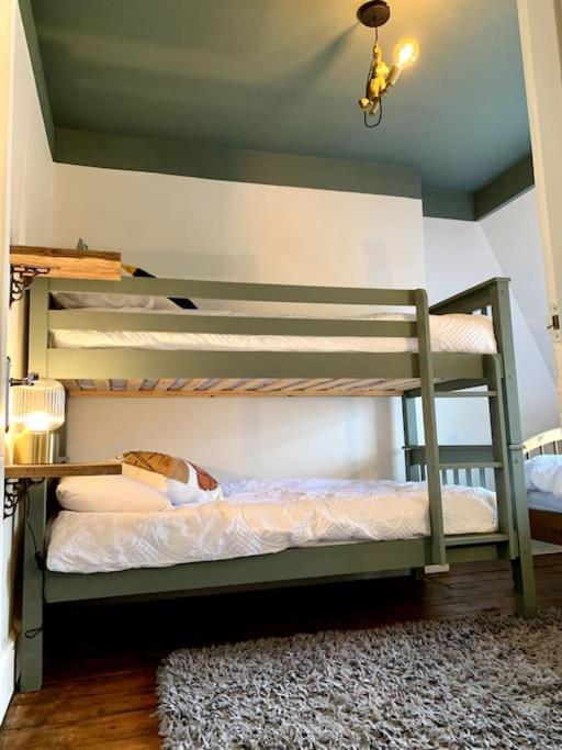 Chic Townhouse Near Tunnels Beaches Ilfracombe Bagian luar foto